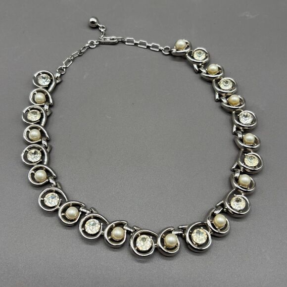 Trifari Pearl Rhinestone Silver Tone Link Necklace Vintage 1960s Jewelry - Picture 3 of 7